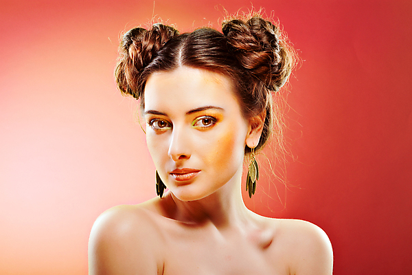 포토 JPG 해외이미지 백인 1 여자 컨셉 휴식 창조 한명 사람 성인 빨간색 햇빛 노란색 가을 우아함 만족 개성 유일 해외202004 해외포토 서양인 계절 감정 컬러 태양 파일형식 이미지허브