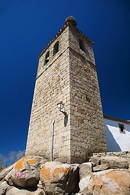 포토 JPG 해외이미지 동물 종교 야생동물 건축양식 조류 하늘 주택 사람없음 파란색 교회 마을 탑 힘 에너지 종 흰색 둥지 종탑 혼자 황새 해외202004 해외포토 건축물 건축 컬러 종교건축 건물 파일형식 이미지허브