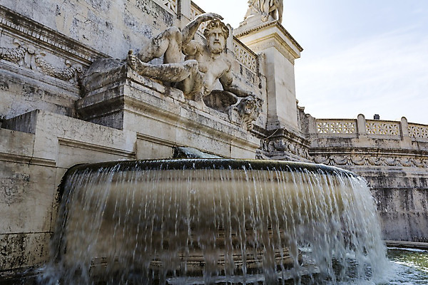 포토 JPG 해외이미지 유럽 조각 여행 건축양식 휴가 사람없음 조각상 이탈리아 도시 역사 로마 지중해 심볼 분수 대리석 타운 천연기념물 로마인 옛날 해외202004 해외포토 건축 나라 바다 재료 인종 조형물 파일형식 이미지허브