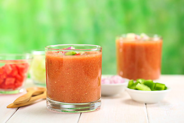 포토 JPG 해외이미지 음료 음식 조각 다이어트 토마토 채소 유리 고추 양파 오이 건강 사람없음 가로 빨간색 추위 신선 고명 수프 혼합 지중해 준비 상쾌 날것 후추 스무디 스페인어 안달루시아 앙트레 채식주의자 핸드메이드 카피스페이스 개조 비건 해외202004 해외포토 감정 바다 컬러 재질 공백 스페인 향신료 채식 파일형식 이미지허브