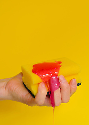 포토 JPG 해외이미지 손 컨셉 가사 가정 흑백 사람없음 컬러풀 노란색 거품 젖음 흐름 청소 세제 순수 비누 닦기 스펀지 강렬 구성 위생관리 짜기 화학물질 해외202004 해외포토 컬러 모션 촬영기법 관리 신체부위 위생용품 화학 파일형식 이미지허브