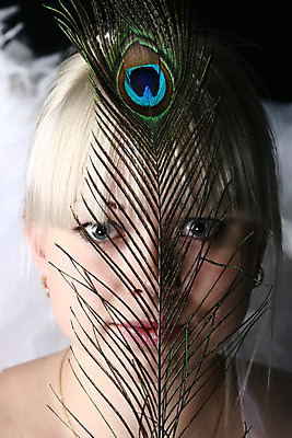 포토 JPG 해외이미지 식물 백인 여자 꽃 행복 꽃다발 잎 꽃무늬 자연 한명 미소 장식 장미 검은색 축제 벚꽃 흰색 신용카드 공작 꽃집 깃털 내추럴 해외202004 해외포토 서양인 1 감정 컬러 무늬 조류 표정 사람 금융 상점 생태계 파일형식 이미지허브