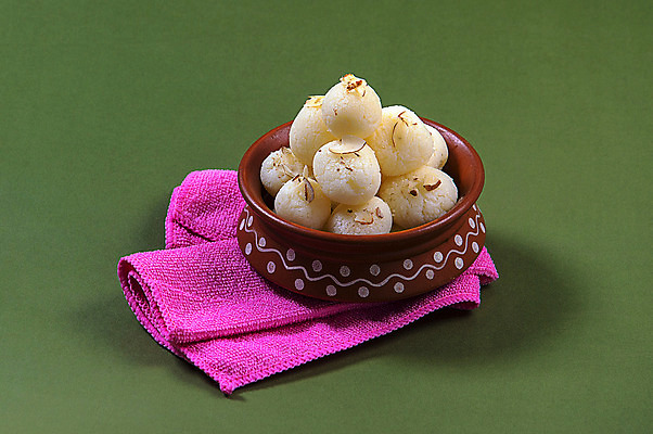 포토 JPG 해외이미지 디저트 사람없음 도자기 원형 사기그릇 냅킨 인도음식 해외포토 도형 그릇 음식 동양음식 파일형식 이미지허브