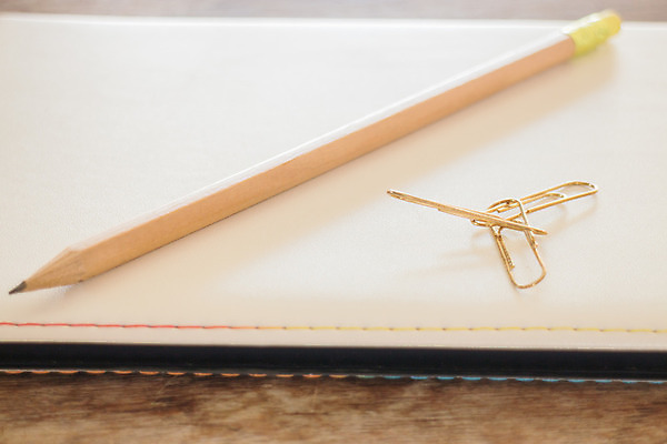 포토 JPG 해외이미지 직업 디자인 교육 종이 컨셉 비즈니스 학교 상상 탁자 성공 추상 설계 문구용품 아이디어 창조 사람없음 목재 장식 세트 사무실 연필 갈색 우주 금속 다이어리 쪽지 공책 침묵 공백 카페 장비 수확 덮개 공구 업무 편지 책상 문서 복고 클립 패키지 엘리먼트 특별함 공급 스타일 힙스터 해외202004 해외포토 나무 패션 컬러 가구 무늬 농업 재료 재질 학용품 필기구 상점 사무용품 소리 뚜껑 도구 작업 오브젝트 파일형식 이미지허브