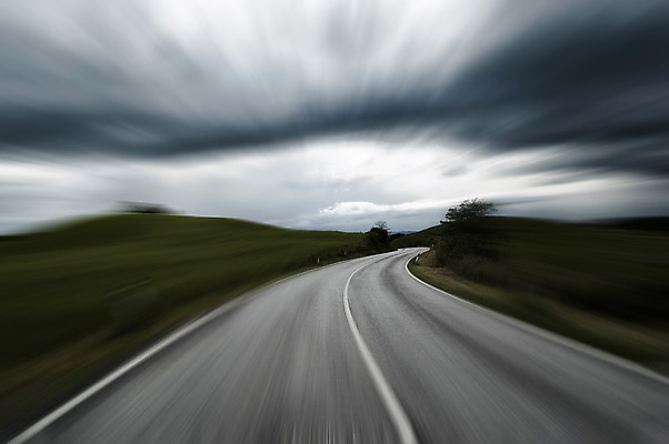 포토 JPG 해외이미지 나무 구름 도로 여행 이동 밭 자연 하늘 날씨 항해 파노라마 풍경 사람없음 야외 초록색 여름 파란색 컬러풀 농경지 평화 환경 운전 시골 고속도로 숲 아스팔트 속도 러시아 장면 루트 방법 수평선 해외202004 해외포토 자연요소 식물 계절 유럽 길 컬러 컨셉 농업 배_교통 교통시설 모션 촬영기법 농장 생태계 파일형식 이미지허브