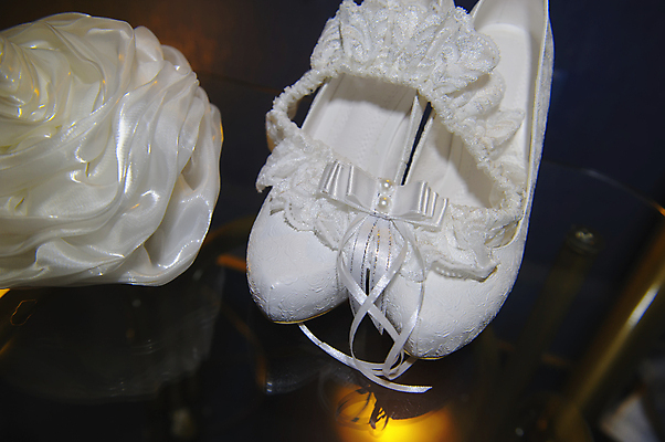 포토 JPG 해외이미지 모양 전통 드레스 옷 꽃 결혼 신발 가방 장신구 탁자 결혼식 기념 사람없음 장미 펼침 핸드백 흰색 축하 반지 잡기 고급 손톱관리 손톱 보석 결백 보유 천진난만 해외202004 해외포토 식물 손 잡화 컬러 가구 컨셉 모션 이벤트 네일아트 광석 파일형식 이미지허브