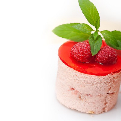 포토 JPG 해외이미지 분홍색 디저트 사람없음 케이크 달콤 민트 산딸기 무스케이크 해외202004 해외포토 음식 컬러 과일 맛 허브 파일형식 이미지허브