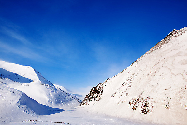 포토 JPG 해외이미지 유럽 섬 겨울 자연 산 노르웨이 풍경 사람없음 야외 파란색 환경 냉동 얼음 추위 흰색 황무지 정상 큼 북극 서리 장면 지역 북쪽 멀리 해외202004 해외포토 자연요소 계절 나라 컬러 크기 극지방 방향 생태계 파일형식 이미지허브
