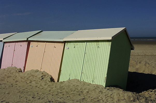포토 JPG 해외이미지 모래 건축양식 수영장 풍경 사람없음 야외 관광지 프랑스 채널 해외202004 해외포토 건축 유럽 여행 파일형식 이미지허브