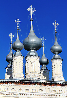 포토 JPG 해외이미지 전통 종교 십자가 건축양식 하늘 벽돌 사람없음 건물 장식 여름 파란색 모래사장 노란색 성당 교회 탑 금속 어둠 회색 반지 업무 사찰 황금 성자 심볼 러시아 러시아인 옛날 전국 해외202004 해외포토 서양인 건축물 계절 건축 유럽 바다 컬러 장신구 종교건축 재질 작업 파일형식 이미지허브