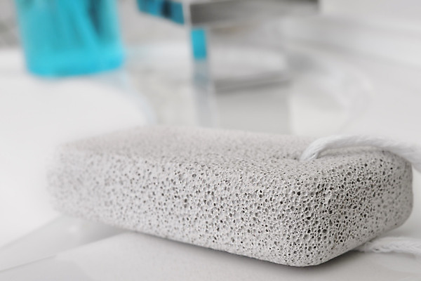 포토 JPG 해외이미지 사람없음 목욕 욕실 위생 씻기 손톱관리 돌봄 양발 위생관리 해외202004 해외포토 모션 관리 청결 네일아트 파일형식 이미지허브