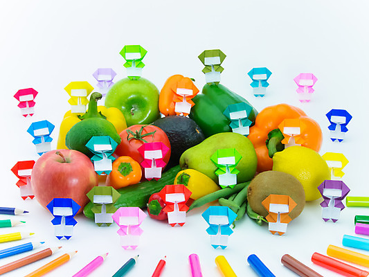 포토 JPG 해외이미지 식물 어린이 음식 백그라운드 토마토 채소 오렌지 과일 재료 자연 놀이 파프리카 건강 미술 사람없음 초록색 파란색 컬러풀 펜 노란색 흰색 신선 달콤 사과 스케치 레몬 오브젝트 유기농 종이접기 라임 내추럴 닌자 숙성 채식주의자 해외202004 해외포토 웰빙 종이 컬러 문화예술 사람 필기구 맛 생태계 채식 접기 파일형식 이미지허브