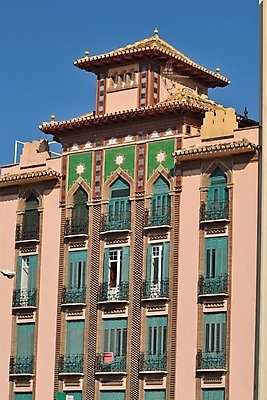 포토 JPG 해외이미지 모양 디자인 벽 비즈니스 건축양식 하늘 아파트 주택 손바닥 사람없음 야외 건물 금융 파란색 빛 반사 탑 고층빌딩 블록 발코니 스페인 재산 도심 큼 타운 안달루시아 해외202004 해외포토 건축물 손 건축 유럽 컬러 빌딩 경제 도시 크기 파일형식 이미지허브