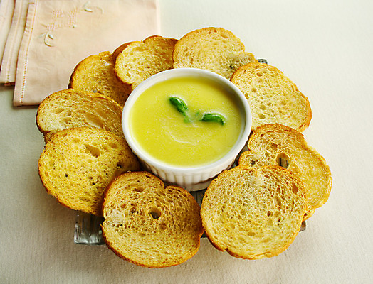 포토 JPG 해외이미지 음식 빵 건강 요리 사람없음 식사 신선 고명 사발 맛 만취 허브 냅킨 슬라이스 내추럴 점심식사 뷔페 영양분 해외202004 해외포토 식물 컨셉 사기그릇 술취함 파일형식 이미지허브