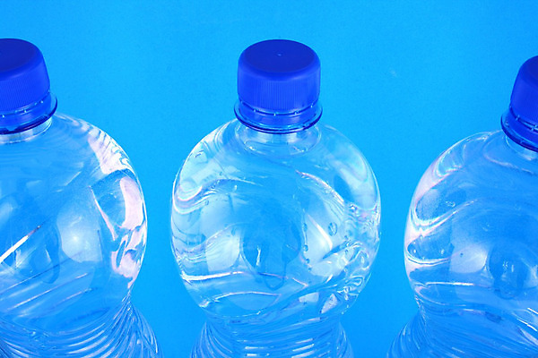 포토 JPG 해외이미지 음료 바다 지도 유리 탁자 이벤트 사람없음 물 파란색 약 냉동 목욕 봄 거품 젖음 추위 흰색 신선 투명 액체 씻기 주식 시원함 갈증 분수 상쾌 그림 기회 분무기 냉각기 돌리기 잔물결 스플래쉬 해외202004 해외포토 자연요소 계절 감정 물결 컬러 가구 의학 모션 재질 금융 청결 파일형식 이미지허브