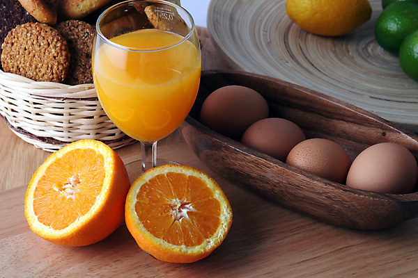 포토 JPG 해외이미지 접시 커피 음식 빵 오렌지 과일 재료 유리 탁자 아침 건강 요리 사람없음 노란색 바구니 계란 식사 주스 블록 신선 오픈 조미료 황금 아침식사 상품 먹기 레몬 크림 속도 시작 준비 주말 팩 버터 내추럴 해외202004 해외포토 주간 식기 음료 컬러 가구 모션 재질 알 화장품 향미료 파일형식 이미지허브