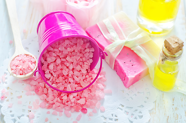 포토 JPG 해외이미지 리본 분홍색 사람없음 스파 오일 양동이 스파용품 비누 해외202004 해외포토 음식 컬러 위생용품 화장품 오브젝트 파일형식 이미지허브