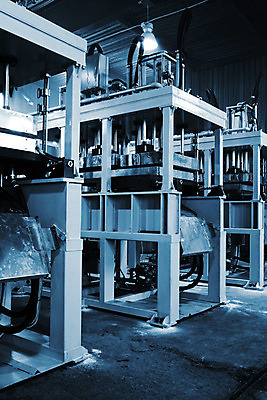 포토 JPG 해외이미지 식물 직업 산업 선 비즈니스 부분 공장 새로움 실내 사람없음 세로 상점 금속 힘 기계 장비 기구 공구 업무 작업실 제조 보호 자르기 배열 로봇 통로 언론 엔진 공학 모터 진행 자동 철강 효율 힘찬 해외202004 해외포토 교육 컨셉 공업 모션 재질 내부 도구 작업 파일형식 이미지허브