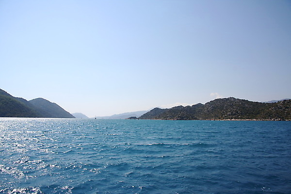 포토 JPG 해외이미지 나무 파도 바다 여행 요트 항해 사람없음 초록색 파란색 지중해 칠면조 산악지대 뱃놀이 해외202004 해외포토 식물 컬러 배_교통 조류 산 전통놀이 파일형식 이미지허브