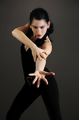 포토 JPG 해외이미지 모델 손 여자 얼굴 포즈 이동 손가락 손바닥 미술 한명 사람 성인 유행 댄서 엄지손가락 표현 춤 신비 유혹 열정 히스패닉 민화 스페인어 실행 이국적 플라멩코 스타일 해외202004 해외포토 직업 1 감정 예술 컨셉 문화예술 신체부위 세계문화유산 그림 파일형식 이미지허브