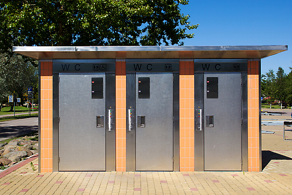 포토 JPG 해외이미지 공원 사람없음 야외 방 도시 장롱 위생 화장실 시설 변기 일반 변기통 위생관리 자동 해외202004 해외포토 공공시설 가구 관리 파일형식 이미지허브