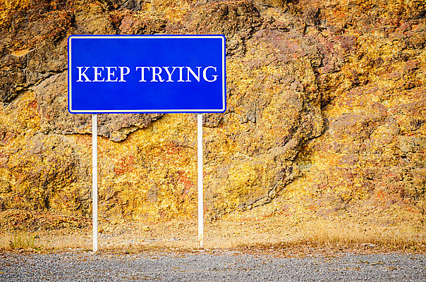 포토 JPG 해외이미지 도로 컨셉 비즈니스 가이드 성공 산 풍경 사람없음 힘 도전 가리킴 표지판 용기 메시지 선택 결심 방향 교차로 집중 사인 주기 신호 도로표지판 고립 고집 그만 투쟁 해외202004 해외포토 직업 그릇 길 교통시설 모션 알림판 손짓 파일형식 이미지허브