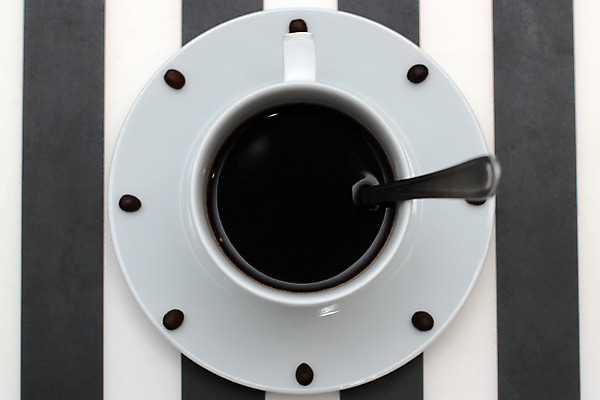 포토 JPG 해외이미지 접시 얼굴 커피 음료 음식 시계 백그라운드 컨셉 탁자 아침 콩 씨앗 사람없음 컵 갈색 검은색 거품 카페 에너지 머그컵 흰색 신선 시간 뜨거움 투명 액체 아침식사 정상 저녁 컵받침 심볼 오브젝트 상쾌 아로마 다이얼 카푸치노 에스프레소 7 고립 단절 카페인 해외202004 해외포토 주간 식물 식기 감정 컬러 가구 곡류 신체부위 숫자 상점 식사 야간 받침대 파일형식 이미지허브