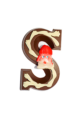 포토 JPG 해외이미지 캐릭터 백그라운드 휴가 사탕 사람없음 빨간색 갈색 초콜릿 흰색 축하 성자 편지 네덜란드 흰배경 해외202004 해외포토 유럽 종교 컬러 컨셉 디저트 파일형식 이미지허브