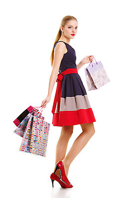 포토 JPG 해외이미지 백인 1 응시 드레스 여자 행복 유럽 얼굴 포즈 백그라운드 가방 휴가 기념 선물 한명 서기 사람 빨간색 쇼핑 유행 세일 우주 상점 흰색 축하 잡기 우아함 자르기 흰배경 고립 넘어짐 유일 차단 해외202004 해외포토 서양인 시선 잡화 옷 감정 나라 컬러 컨셉 모션 신체부위 파일형식 이미지허브