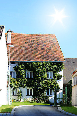 포토 JPG 해외이미지 라이프스타일 디자인 외관 여행 건축양식 창문 가족 자연 하늘 호텔 휴가 새로움 주택 풍경 사람없음 야외 건물 초록색 물 여름 정원 맑음 꿈 흰색 재산 고급 당구 빌라 맨션 휴양지 투자 진짜 파라다이스 해외202004 해외포토 자연요소 건축물 계절 건축 컬러 컨셉 비즈니스 관계 숙소 날씨 생활 금융 구기 장소 생태계 파일형식 이미지허브