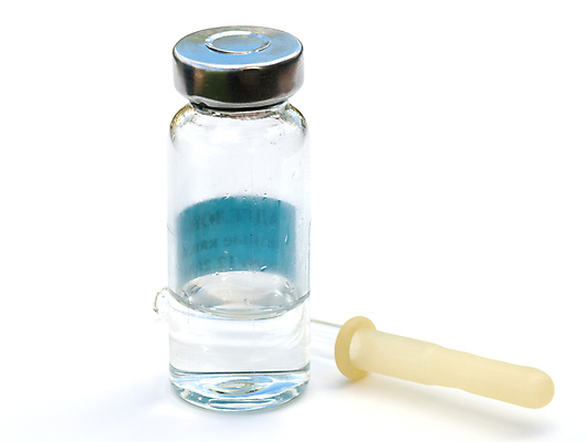 포토 JPG 해외이미지 백그라운드 유리병 건강 사람없음 치료 물 약 흰색 물방울 액체 약초 준비 해외202004 해외포토 자연요소 컬러 의학 병_용기 풀_식물 파일형식 이미지허브