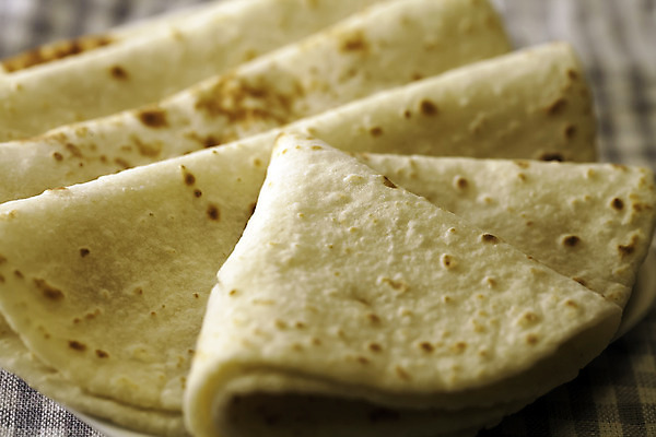 포토 JPG 해외이미지 전통 접시 음식 빵 백그라운드 건강 요리 동양인 사람없음 목재 식사 저녁식사 흰색 시골 신선 플랫 낟알 인도인 밀 굽기 먹기 밀가루 부드러움 고립 채식주의자 평야 핸드메이드 해외202004 해외포토 외국인 나무 식기 컬러 재료 모션 자연 곡류 인종 감각 가루 구이 채식 파일형식 이미지허브