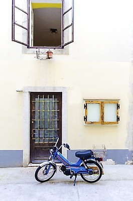 포토 JPG 해외이미지 전통 유럽 섬 여행 건축양식 창문 휴가 거리 주택 사람없음 건물 목재 운동 여행객 문 마을 자전거 이탈리아 오토바이 수확 시골 도시 중세 역사 승차 지중해 그림 복고 좁은 지역 타운 크로아티아 모터 구식 옛날 자동 스타일 해외202004 해외포토 나무 건축물 건축 나라 바다 농업 재료 모션 건강 사람 바이크 파일형식 이미지허브