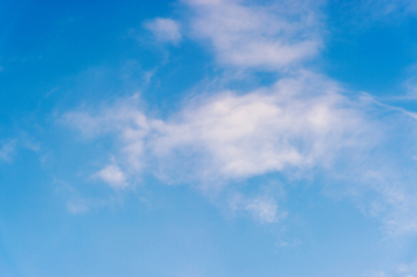 포토 JPG 해외이미지 구름 백그라운드 자연 하늘 날씨 풍경 사람없음 여름 파란색 빛 햇빛 흰색 천국 해외202004 해외포토 자연요소 계절 컬러 태양 생태계 파일형식 이미지허브