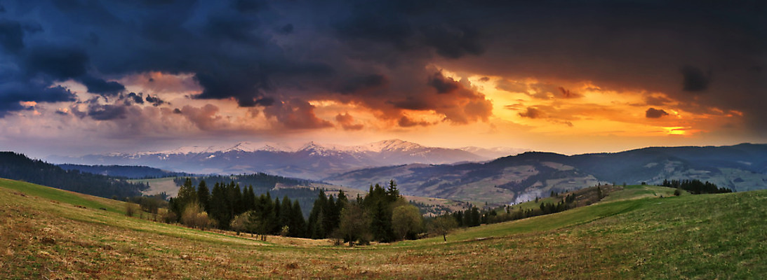 포토 JPG 해외이미지 나무 식물 구름 계절 여행 백그라운드 밭 자연 하늘 아침 휴가 산 파노라마 풍경 사람없음 야외 목재 빨간색 초록색 여름 파란색 컬러풀 햇빛 태양 노란색 마을 일출 계곡 일몰 봄 시골 숲 4월 언덕 즐거움 장면 폭풍 천국 내추럴 생태학 우크라이나 절정 해외202004 해외포토 주간 자연요소 교육 감정 유럽 컬러 농업 재료 날씨 촬영기법 노을 날짜 생태계 파일형식 이미지허브