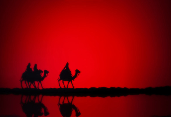 포토 JPG 해외이미지 전통 계절 남자 실루엣 별 기독교 종교 여행 크리스마스 오렌지 가족 휴가 3 이야기 사랑 사람없음 장식 빨간색 빛 파티 검은색 축제 성경 축하 야간 12월 심볼 장면 낙타 신성 노엘 베들레헴 해외202004 해외포토 자연요소 기념일 감정 컬러 컨셉 과일 종교용품 포유류 관계 촬영기법 사람 이벤트 날짜 파일형식 이미지허브