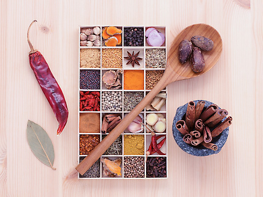 포토 JPG 해외이미지 별 문화 음식 채소 재료 자연 고추 건조 건강 마늘 요리 동양인 사람없음 목재 약 양념 조미료 고수 맛 머스터드 허브 유기농 슬라이스 향 후추 모음 생강 로즈메리 나무숟가락 내추럴 딜 숙성 시나몬 월계수 회향 해외202004 해외포토 자연요소 나무 식물 웰빙 컨셉 의학 인종 한글 숟가락 소스_음식 향신료 생태계 향미료 파일형식 이미지허브