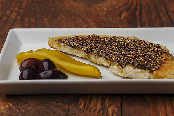 포토 JPG 해외이미지 접시 음식 빵 백그라운드 재료 요리 사람없음 식사 빵집 흰색 신선 원형 거친 플랫 중앙 맛 시리얼 밀 굽기 지중해 올리브 반죽 밀가루 깨 후추 동쪽 덩어리 그리스인 점심식사 고립 백리향 아랍어 오레가노 이스라엘 페스츄리 피타 핸드메이드 해외202004 해외포토 도형 서양인 식기 열매 바다 컬러 컨셉 식재료 곡류 상점 조미료 가루 구이 방향 향신료 서아시아 파일형식 이미지허브