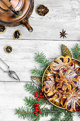 포토 JPG 해외이미지 음료 크리스마스 겨울 촛불 탁자 주전자 휴가 디저트 이벤트 사람없음 장식 쿠키 케이크 빵집 축하 찻주전자 굽기 향신료 촛대 반죽 전나무 페스츄리 해외202004 해외포토 나무 계절 기념일 음식 빵 가구 컨셉 초 주방용품 상점 구이 향미료 파일형식 이미지허브