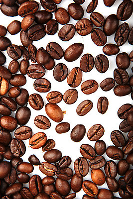 포토 JPG 해외이미지 커피 음료 음식 백그라운드 농업 재료 콩 건강 씨앗 사람없음 갈색 환경 어둠 화목 카페 에너지 흰색 신선 맛 아침식사 콜롬비아 낟알 굽기 활 그림 아로마 에스프레소 내추럴 고립 아라비카 아랍어 카페인 해외202004 해외포토 식물 산업 컬러 컨셉 곡류 상점 식사 남아메리카 구이 파일형식 이미지허브