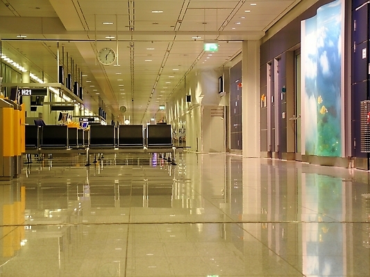 포토 JPG 해외이미지 여행 의자 비즈니스 휴가 사람없음 반사 침묵 시간 기다림 공항 버리기 대문 대패 줄서기 터미널 해외202004 해외포토 가구 교통시설 모션 문 소리 파일형식 이미지허브