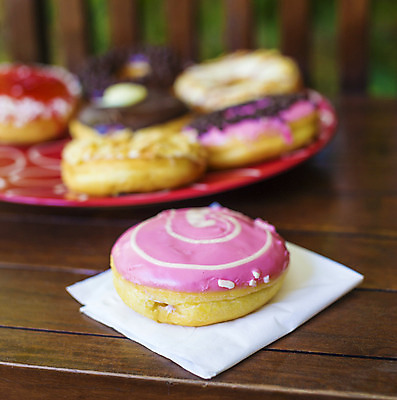 포토 JPG 해외이미지 커피 음식 탁자 디저트 사람없음 목재 케이크 초콜릿 수확 식탁보 대접 신선 도넛 달콤 맛 아침식사 폐기물 굽기 가득함 컵받침 심볼 크림 복고 칼로리 팬케이크 옛날 해외202004 해외포토 나무 음료 가구 컨셉 농업 재료 식사 쓰레기 구이 받침대 파일형식 이미지허브