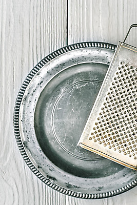 포토 JPG 해외이미지 접시 백그라운드 탁자 주방용품 요리 사람없음 목재 세로 세트 갈색 금속 주방 장비 흰색 기구 수집 준비 해외202004 해외포토 나무 식기 컬러 가구 생활용품 재료 재질 파일형식 이미지허브