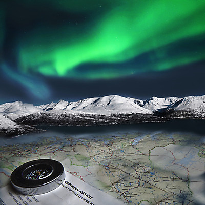 포토 JPG 해외이미지 디자인 별 바다 포즈 백그라운드 지도 겨울 자연 하늘 산 노르웨이 풍경 사람없음 초록색 우주 별자리 추위 야간 나침반 신비 북극 정사각형 북쪽 빛망울 오로라 넘어짐 멀티 수평선 해외202004 해외포토 자연요소 도형 계절 유럽 컬러 컨셉 모션 자연현상 빛 극지방 방향 생태계 파일형식 이미지허브