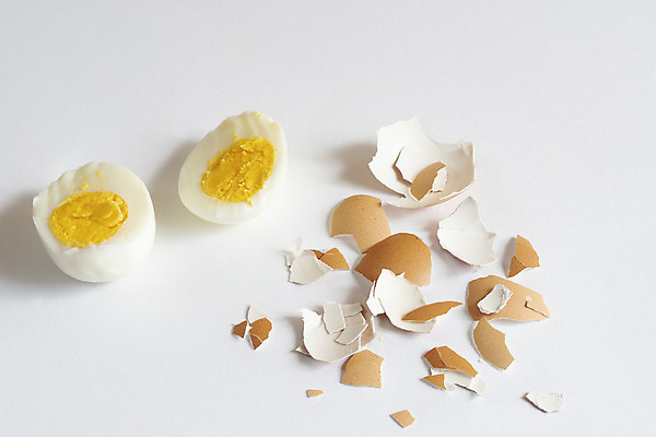 포토 JPG 해외이미지 전통 음식 백그라운드 컨셉 다이어트 재료 자연 탁자 아침 부활절 건강 요리 사람없음 목재 갈색 노란색 주방 계란 식사 치킨 봄 껍질 흰색 신선 아침식사 자르기 먹기 유기농 날것 내추럴 점심식사 고립 단백질 삶기 암탉 해외202004 해외포토 주간 나무 웰빙 계절 기념일 컬러 가구 모션 알 닭 암컷 생태계 닭고기요리 영양소 파일형식 이미지허브