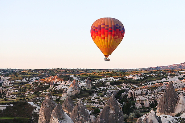포토 JPG 해외이미지 주간 하늘 카파도키아 풍경 사람없음 야외 열기구 비행 해외202004 해외포토 자연요소 항공교통 파일형식 튀르키예 이미지허브
