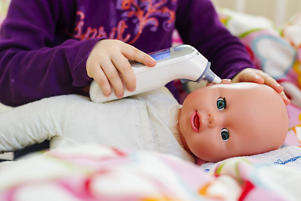 포토 JPG 해외이미지 백인 라이프스타일 여자 어린이 인형 백그라운드 컨셉 놀이 건강 병원 한명 사람 장난감 약 임산부 고통 환자 간호사 의사 흰색 아기 질병 작음 전자 돌봄 소아과의사 의료성형뷰티 스타일 해외202004 해외포토 서양인 1 감정 컬러 의학 모션 생활 임신 의료진 크기 파일형식 이미지허브