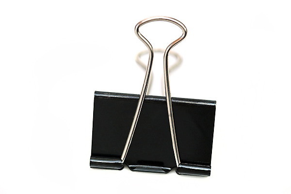 포토 JPG 해외이미지 종이 백그라운드 비즈니스 봉투 집게 사람없음 사무실 금속 검은색 흰색 중앙 결합 오브젝트 문서 잠금 클립 철사 언론 비서 바인더 철강 공급 해외202004 해외포토 직업 컬러 재질 사무용품 보안 파일형식 이미지허브