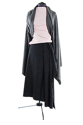 포토 JPG 해외이미지 모델 디자인 드레스 옷 여자 패턴 새로움 사람없음 유행 직물 고급 우아함 마네킹 바느질 재단 고립 스타일 해외202004 해외포토 컨셉 무늬 사람 파일형식 이미지허브