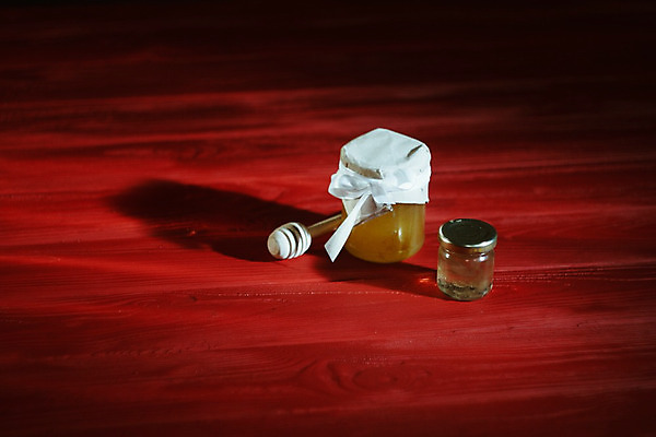 포토 JPG 해외이미지 손 꽃 음식 백그라운드 농업 오렌지 재료 곰 자연 유리 탁자 디저트 건강 사람없음 목재 태양 노란색 주방 흐름 벚꽃 시골 신선 잡기 항아리 투명 액체 막대기 황금 달콤 아침식사 약초 냄비 컨테이너 설탕 국자 유기농 꽃가루 아몬드 꿀 벌집 내추럴 구성 밀랍 바이오 양봉 해외202004 해외포토 자연요소 나무 식물 동물 웰빙 산업 컬러 가구 컨셉 과일 포유류 모션 재질 주방용품 신체부위 식사 견과류 도자기 풀_식물 맛 솥 가루 생태계 파일형식 이미지허브